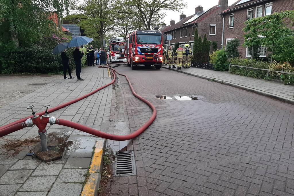 Uitslaande brand in garage van woning