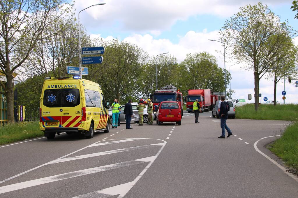 Flinke schade bij ongeval op kruising