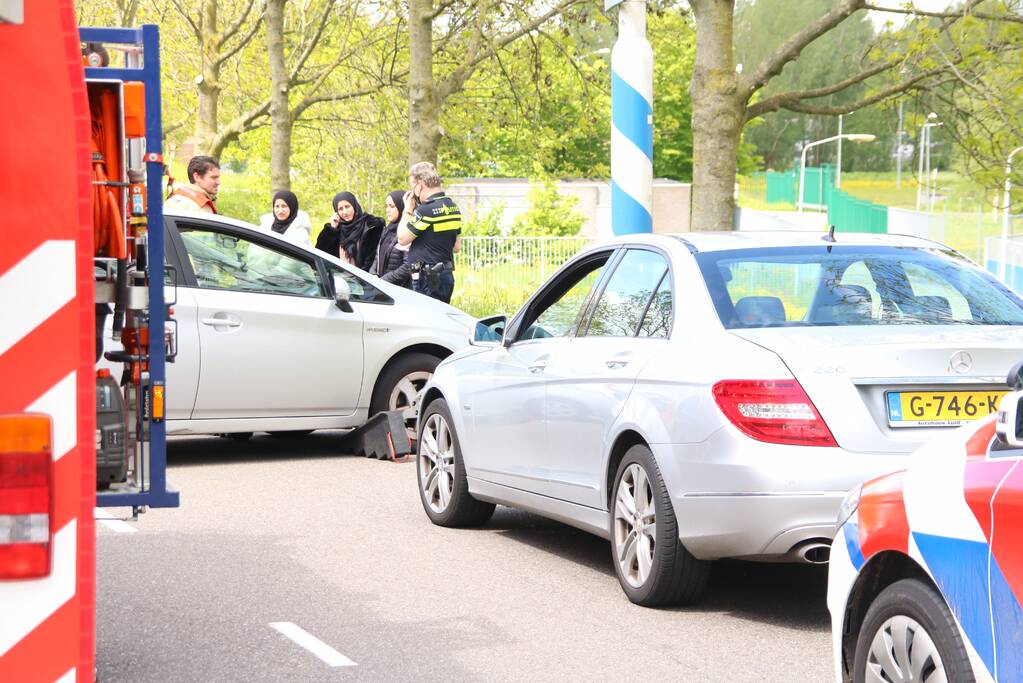 Flinke schade bij ongeval op kruising