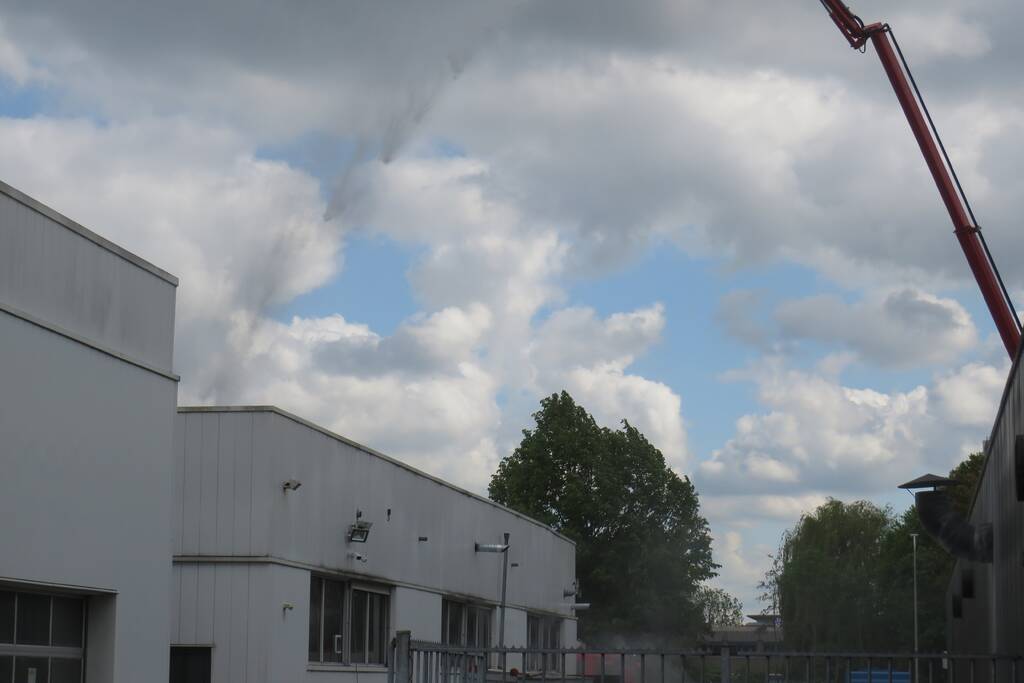 Grote brand in Citroën-garage Visscher PGH Tiel