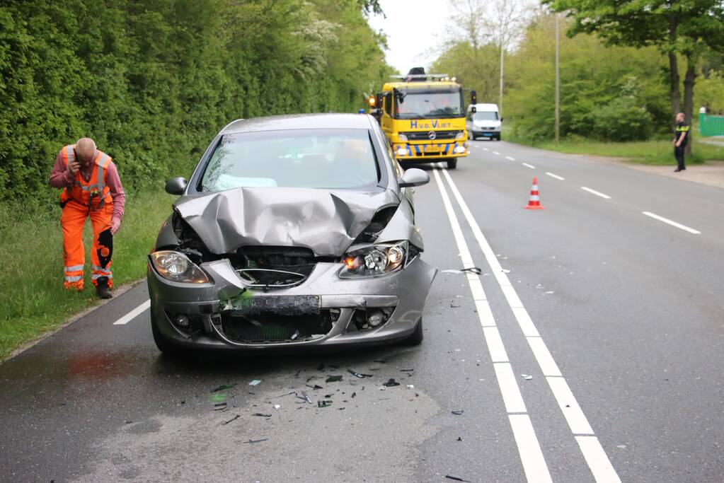 Ongeval tussen drie voertuigen
