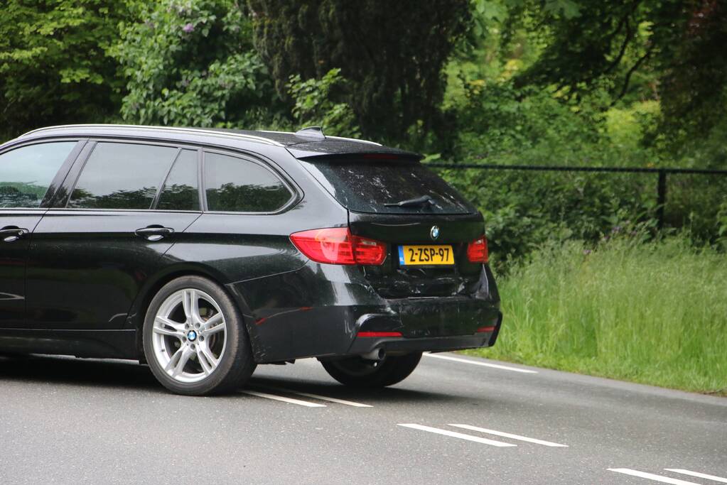 Ongeval tussen drie voertuigen
