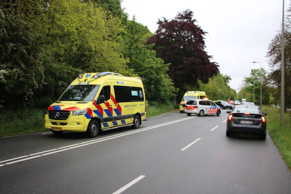 Ongeval tussen drie voertuigen