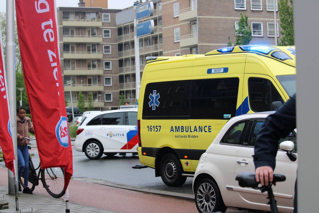 Fietser gewond bij botsing met auto