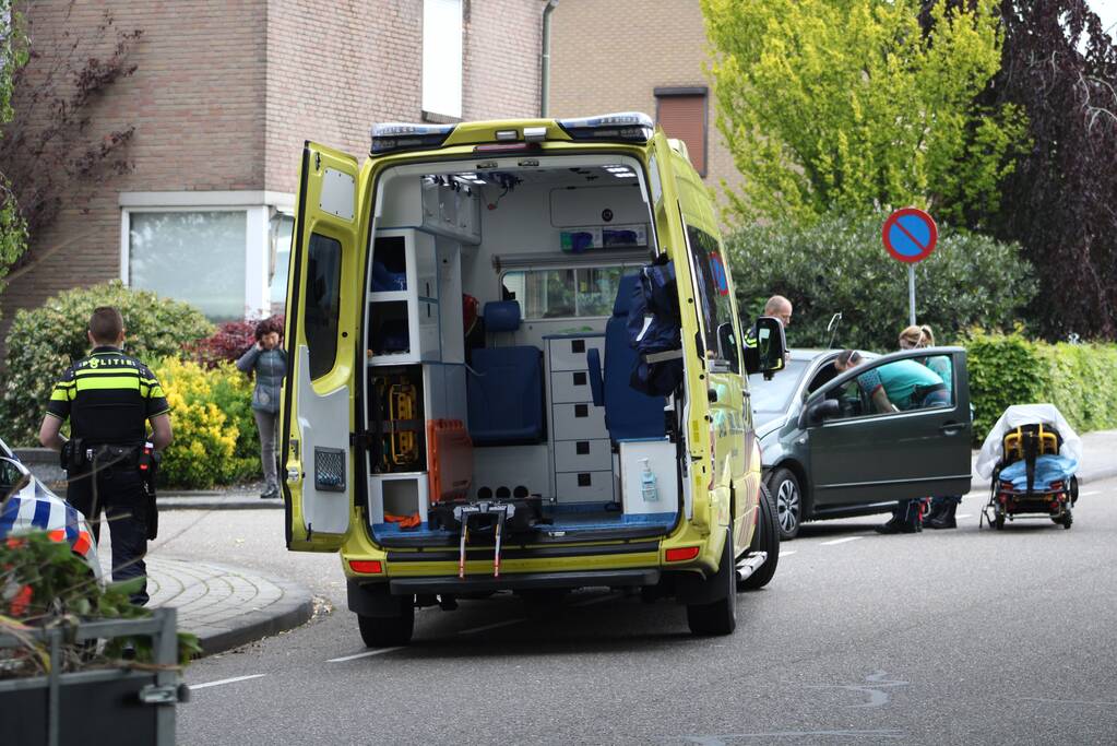 Gewonde bij botsing tussen twee voertuigen