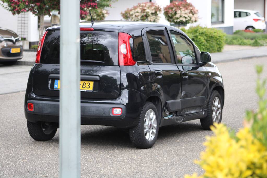 Gewonde bij botsing tussen twee voertuigen