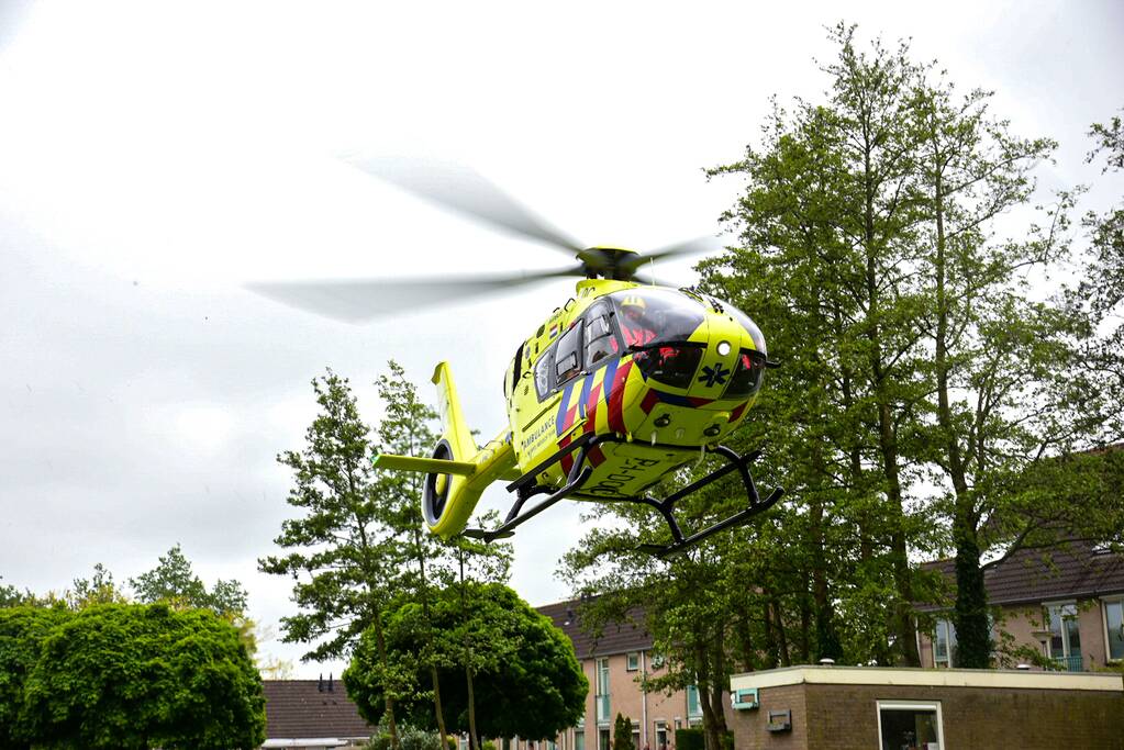 Bouwvakker zwaargewond na val in puinbak