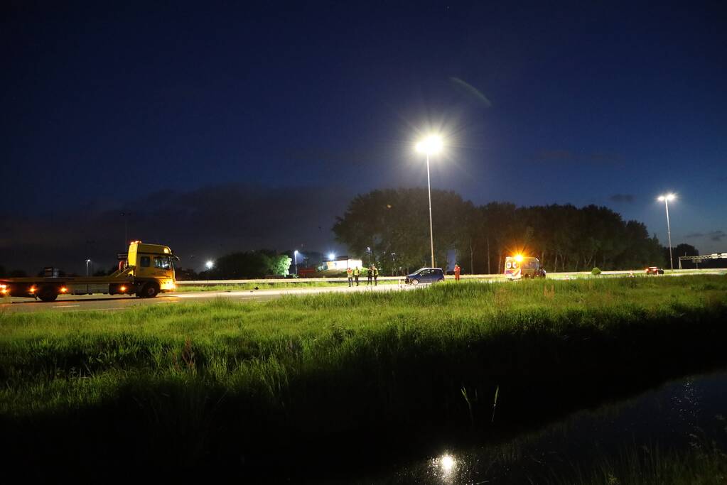 Flinke schade na eenzijdige aanrijding op snelweg