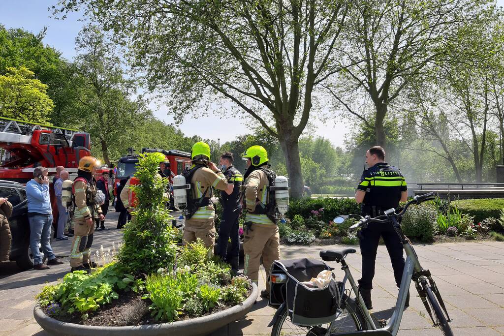 Veel rook bij brand in parkeergarage