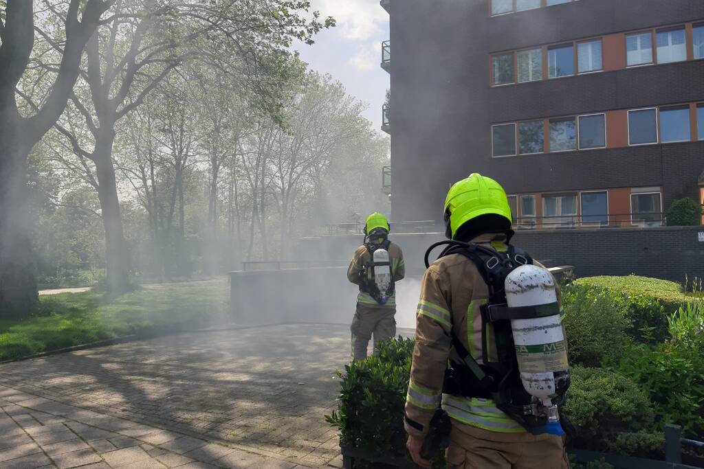 Veel rook bij brand in parkeergarage
