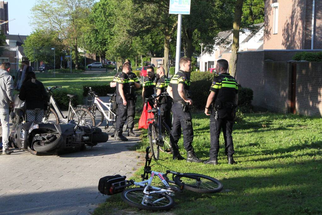 Persoon gewond na val met motorscooter