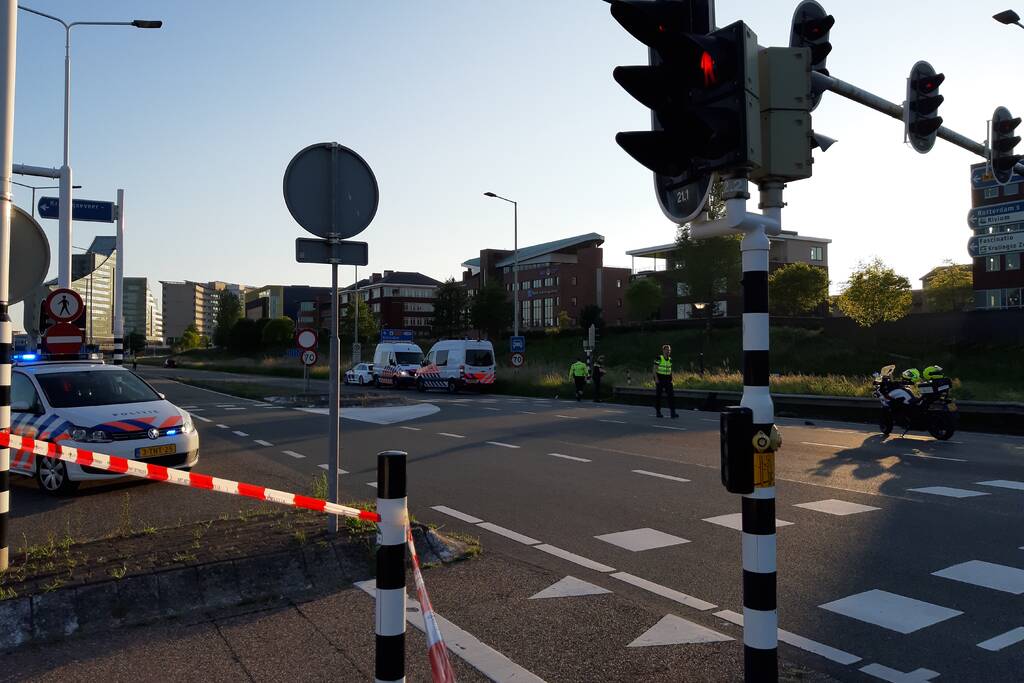 Fietser zwaargewond bij aanrijding met auto