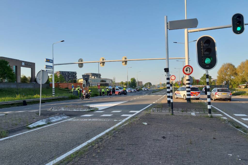 Fietser zwaargewond bij aanrijding met auto