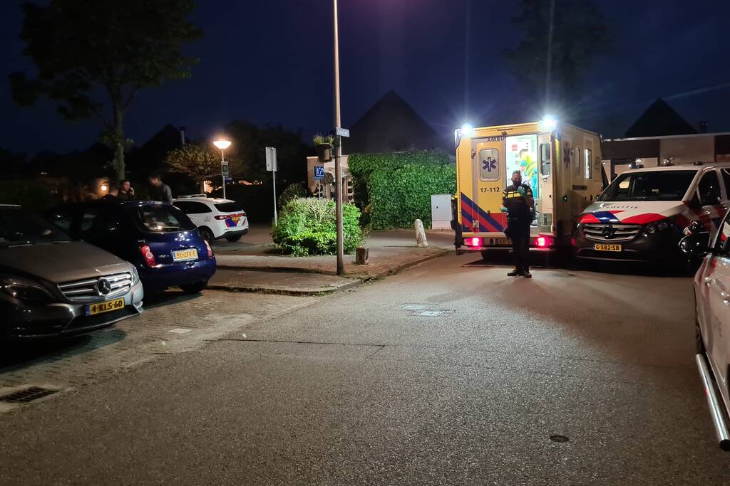 Persoon gewond bij mogelijk steekincident