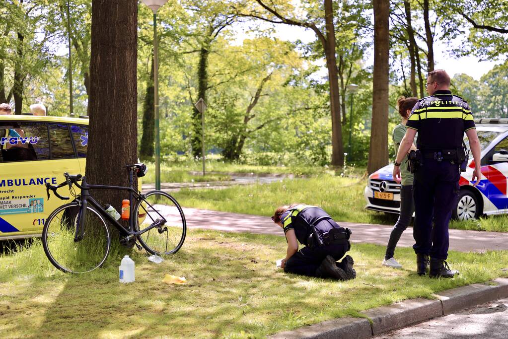 Overstekende wielrenner aangereden