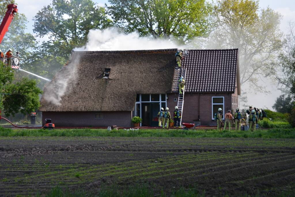 Grote brand in woonboerderij