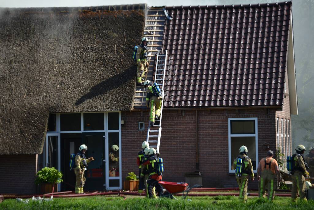 Grote brand in woonboerderij