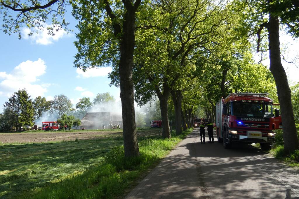 Grote brand in woonboerderij