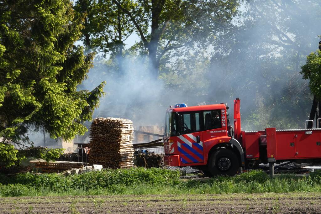 Grote brand in woonboerderij