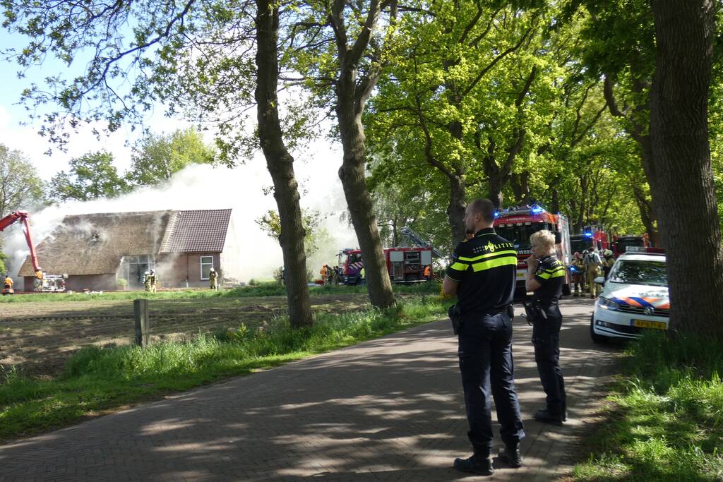 Grote brand in woonboerderij