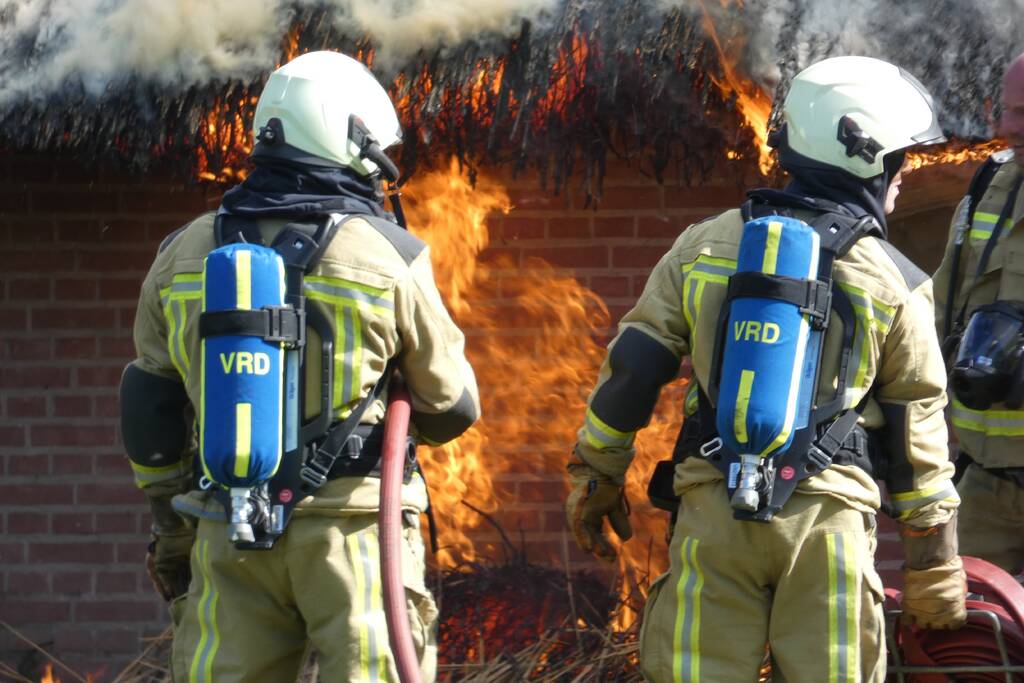 Grote brand in woonboerderij