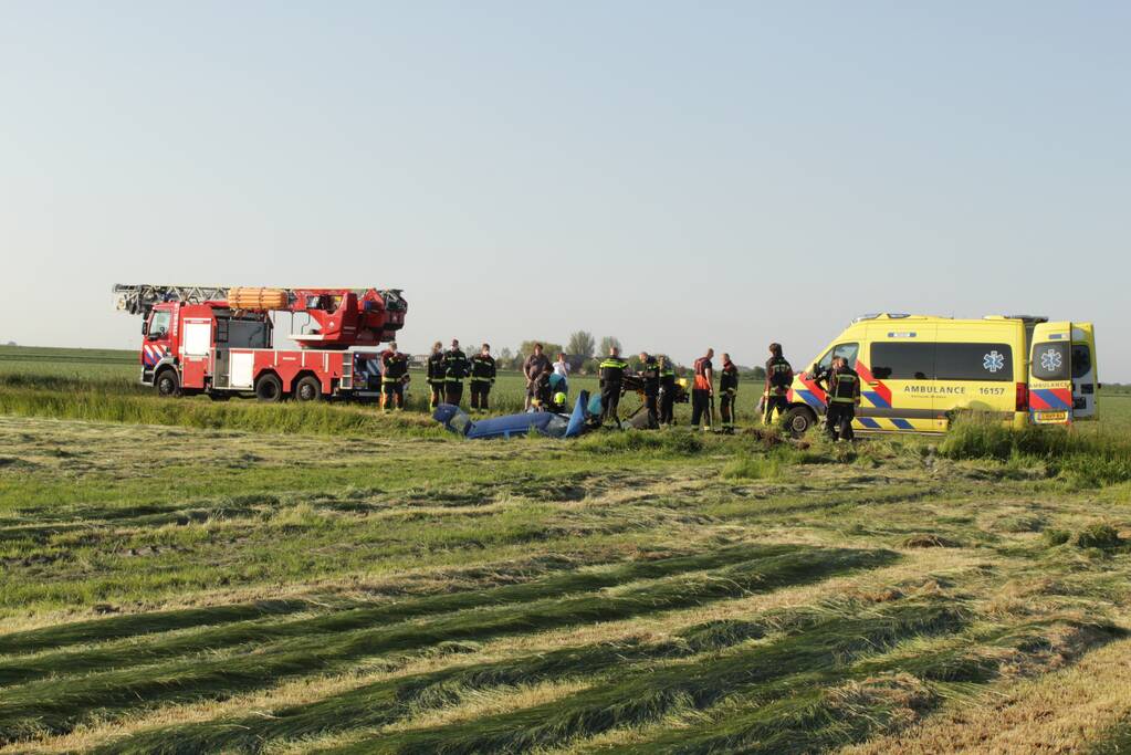 Zwaargewonde bij ongeval met auto in sloot