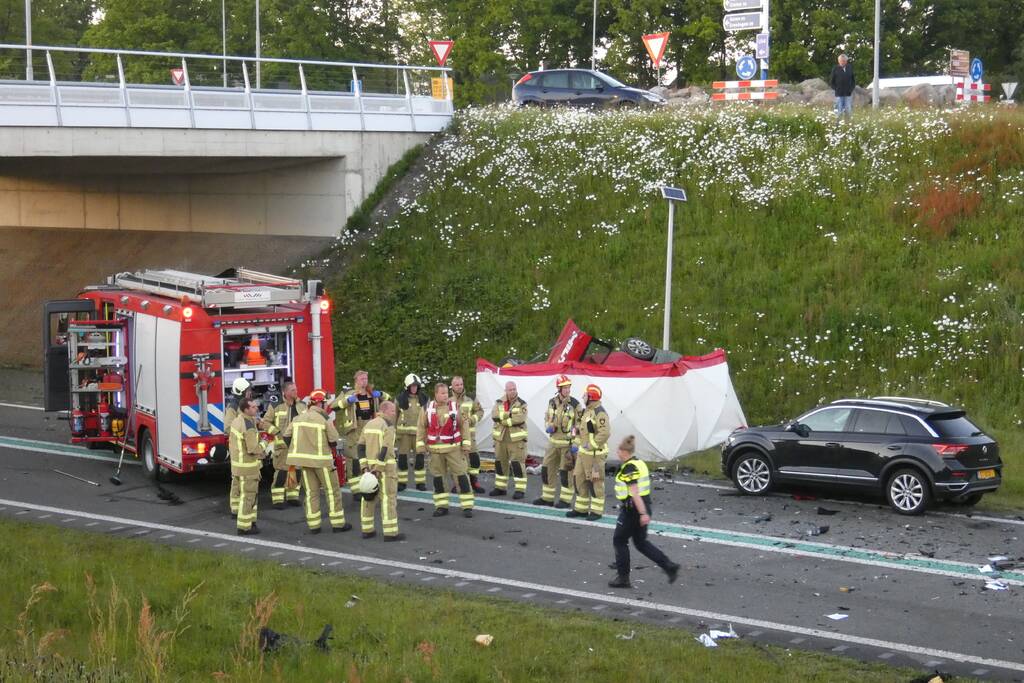 Vier doden en vijf gewonden bij zeer ernstig ongeval