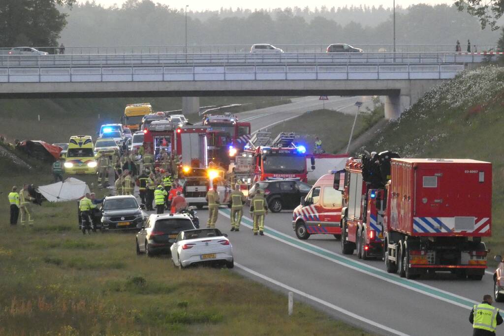 Vier doden en vijf gewonden bij zeer ernstig ongeval