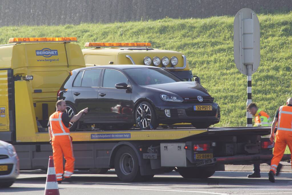 Gewonde en veel schade bij aanrijding