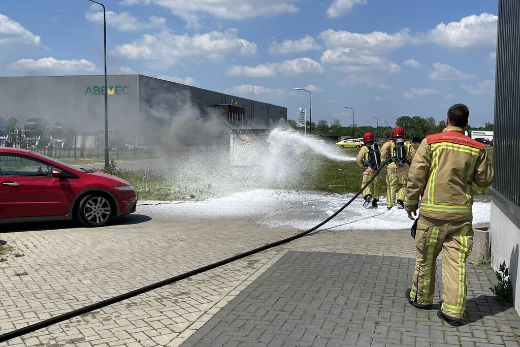 Stroomhuis in brand gevlogen