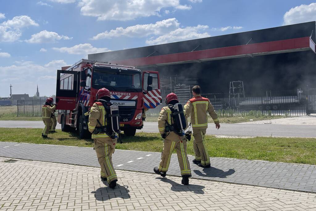 Stroomhuis in brand gevlogen