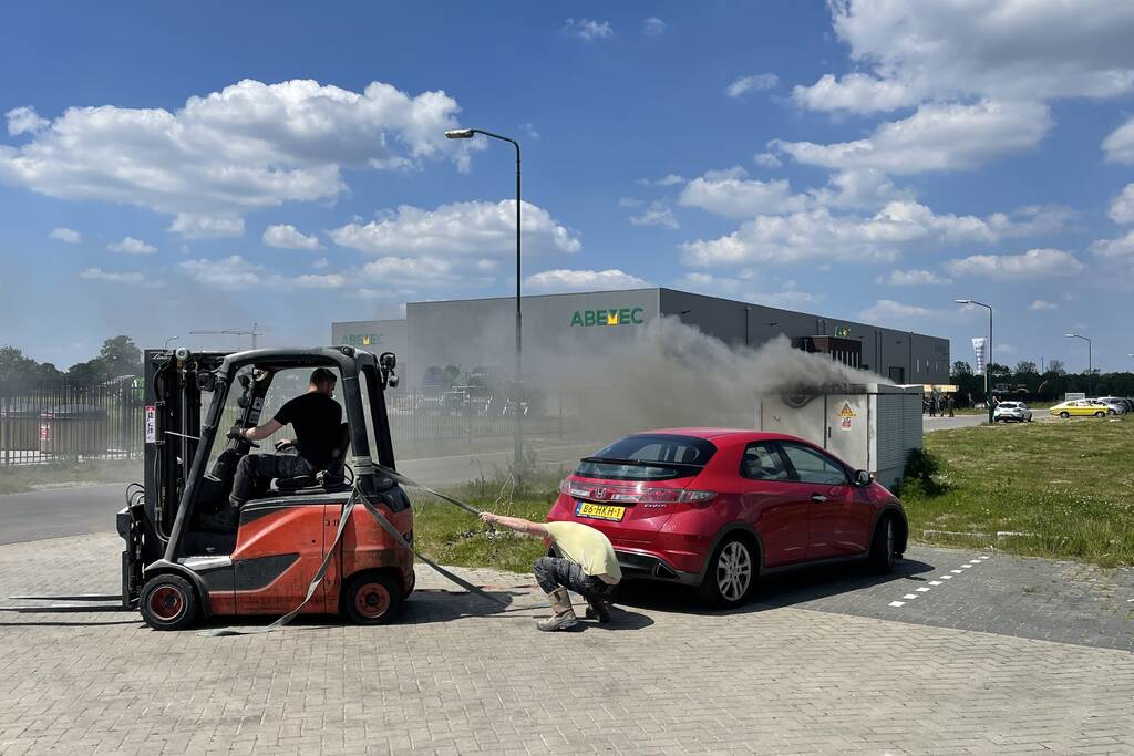 Stroomhuis in brand gevlogen