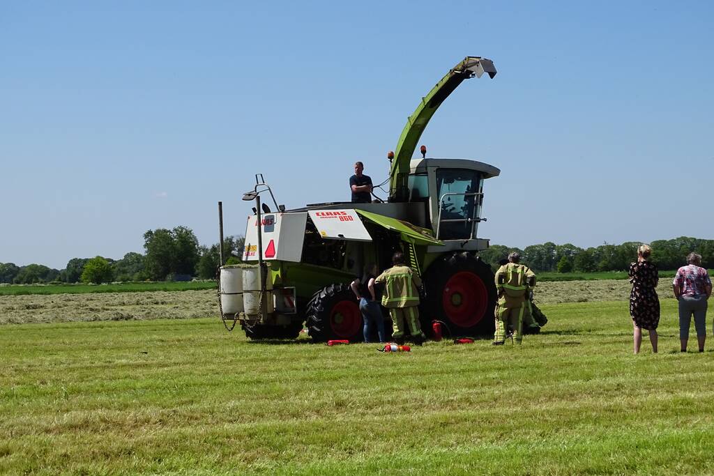 Grashakselaar vat vlam tijdens werkzaamheden