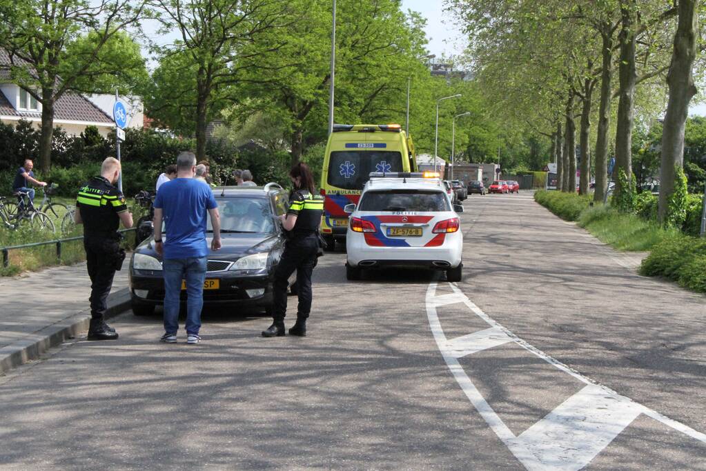 Fietser gewond bij botsing met auto