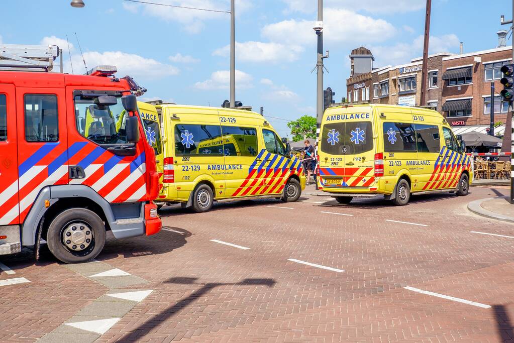 Fietser ernstig gewond bij aanrijding met vrachtwagen