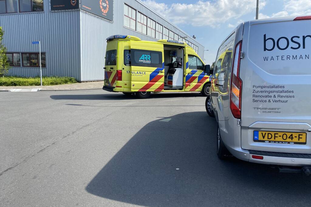 Motorrijder gaat onderuit