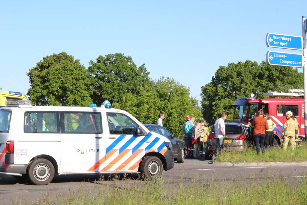 Gewonde bij ongeval tussen twee auto's