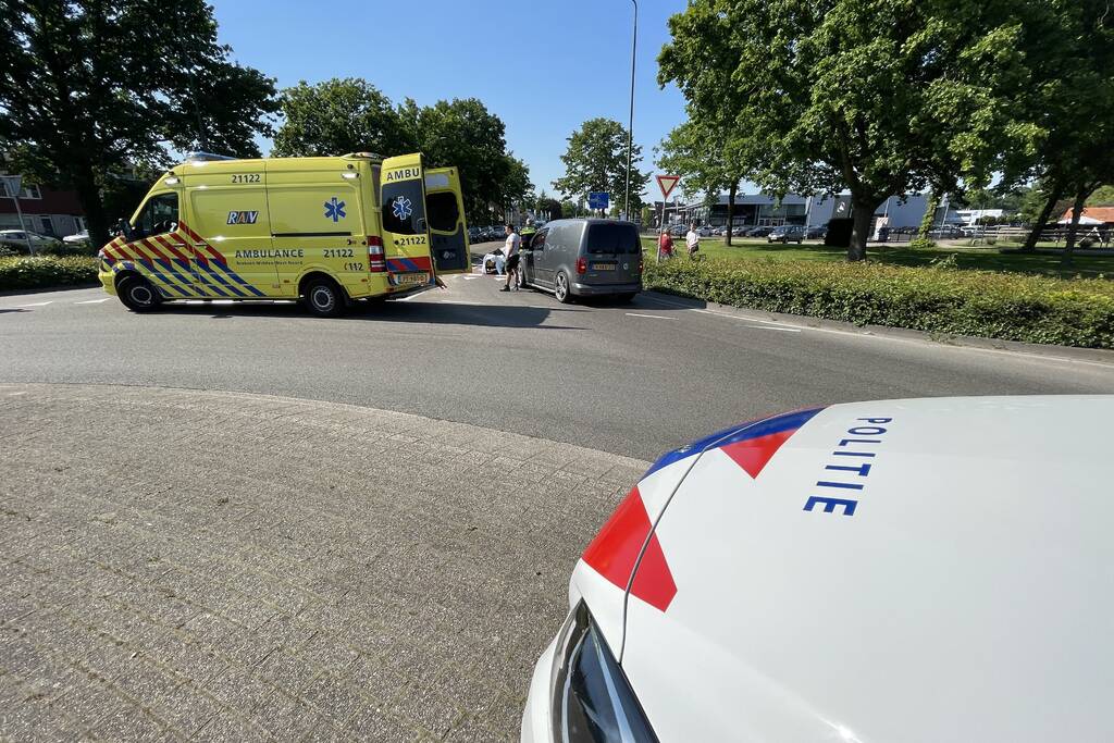 Fietser gewond bij aanrijding met auto