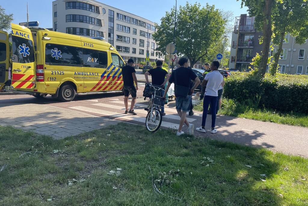 Fietser gewond bij botsing op rotonde