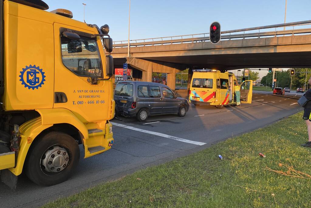 Twee gewonden bij ongeval voor verkeerslicht