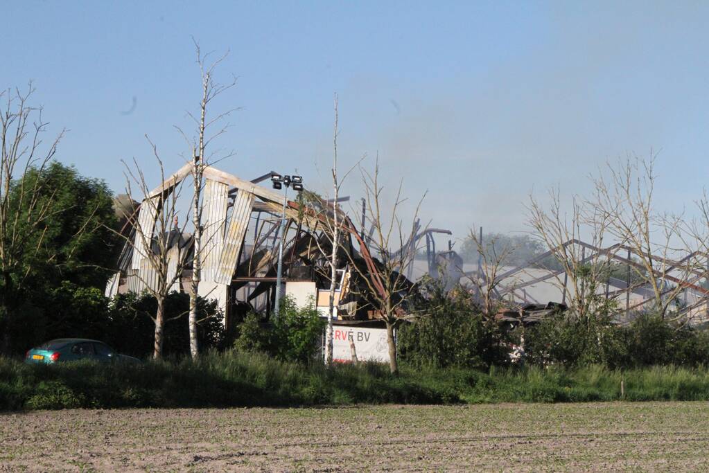 Duizenden varkens omgekomen bij grote brand in stal