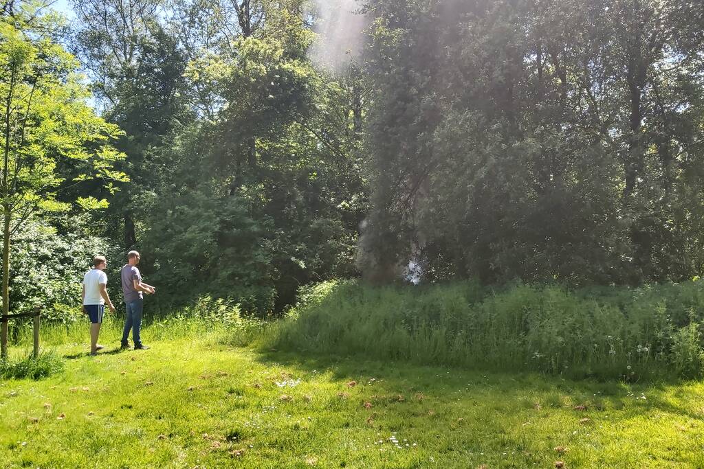 Scooter gedumpt en in brand gestoken