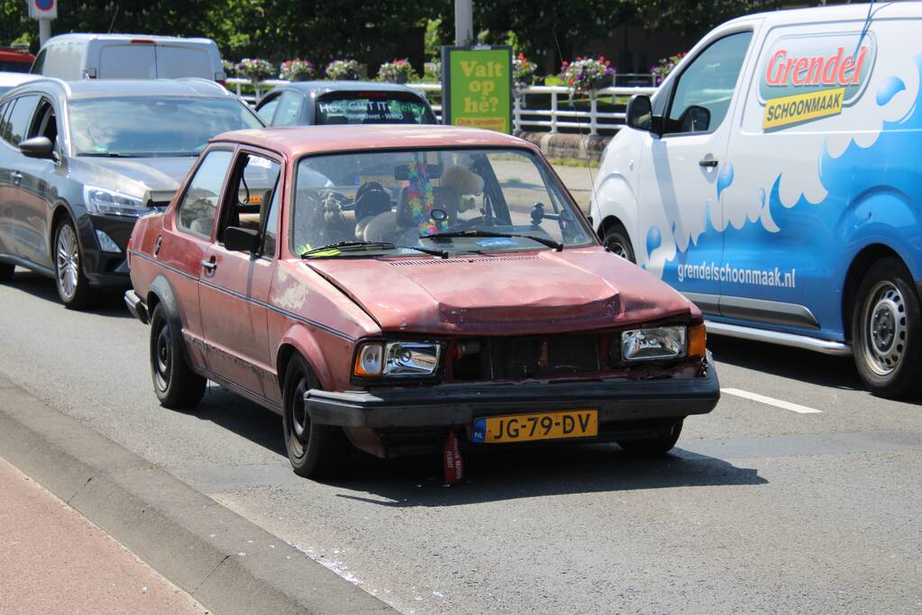 Flinke verkeersopstopping na kop-staartbotsing