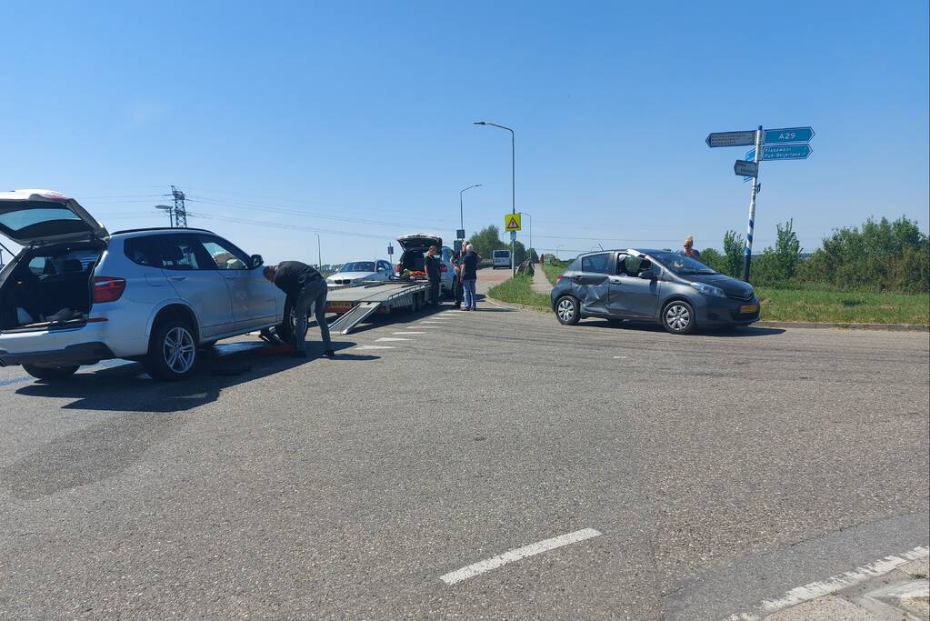 Flinke schade bij aanrijding op kruising