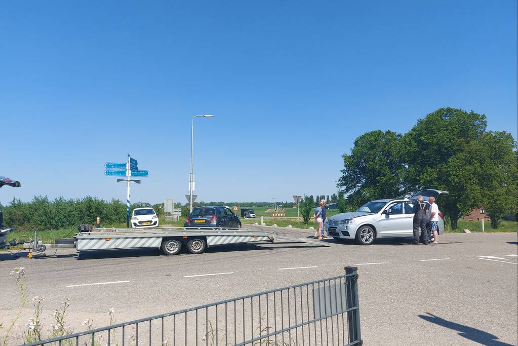 Flinke schade bij aanrijding op kruising