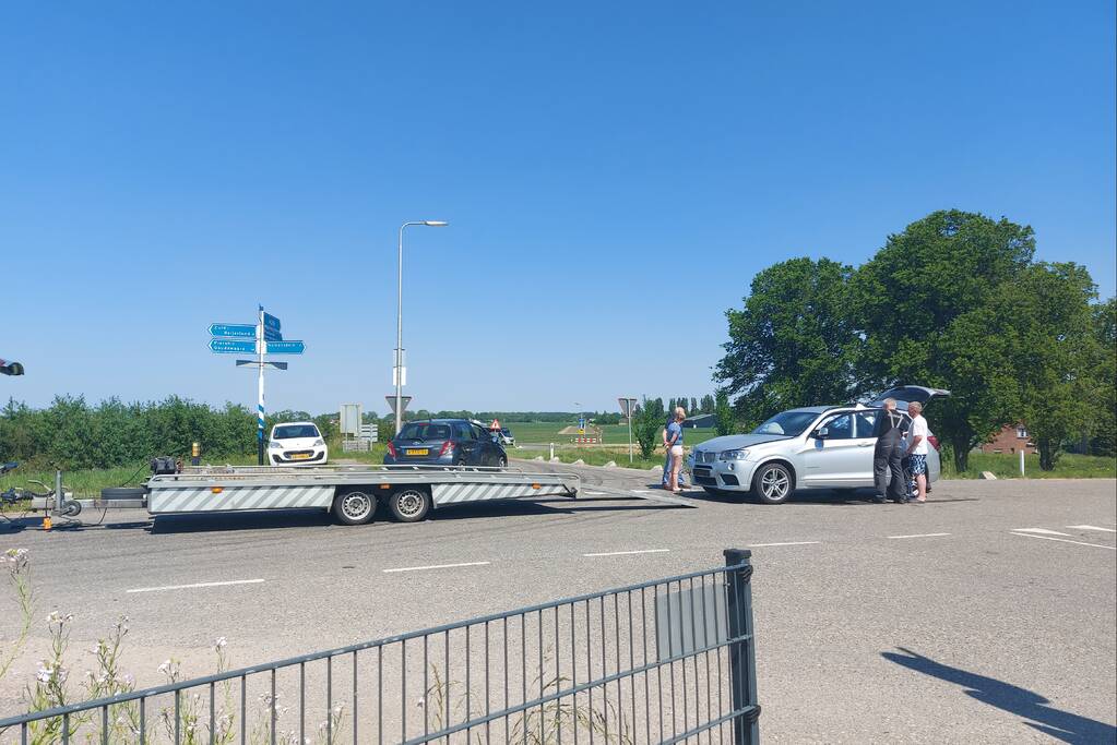 Flinke schade bij aanrijding op kruising