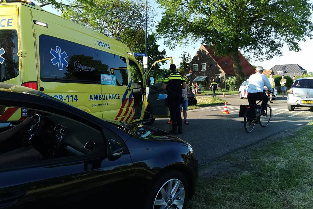 Auto belandt in sloot na ongeval