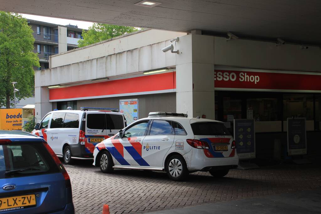 Man slaat op de vlucht na overval Esso-tankstation