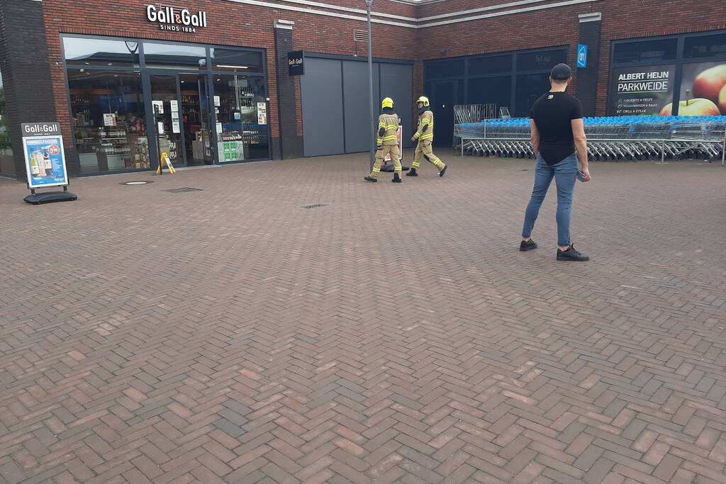 Winkels ontruimd door vreemde lucht