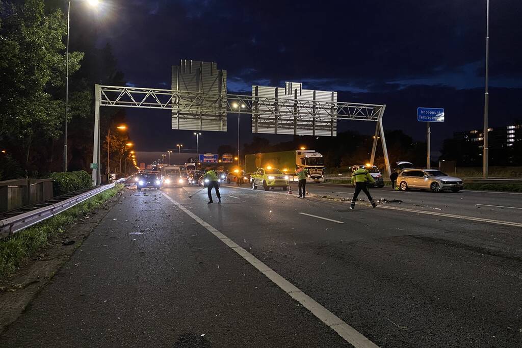 Ravage na flinke aanrijding met auto